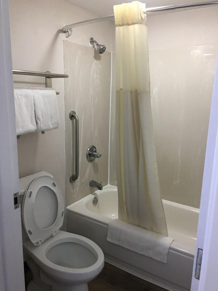 Quality Inn Greenville Near University Eksteriør bilde